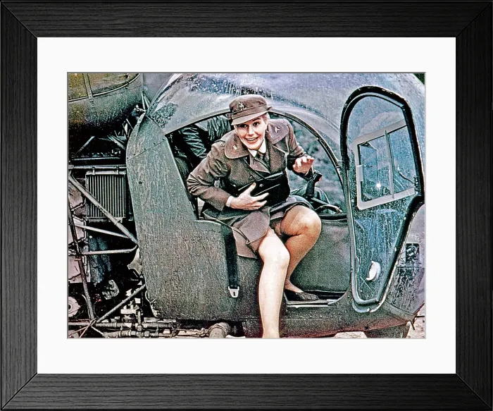 Framed Print : MASH, (aka M*A*S*H), Sally Kellerman, 1970, (c) 20th Century Fox, TM and Copyright  /  Courtesy: Everett Collection