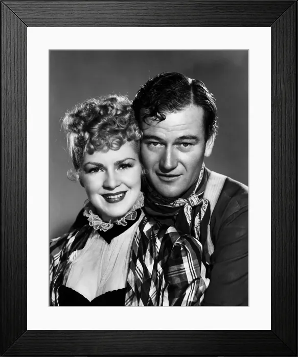 Framed Print : STAGECOACH, from left: Claire Trevor, John Wayne, 1939 stagecoach1939u8-fsct04(stagecoach1939u8-fsct04) Framed Print : STAGECOACH, from left: Claire Trevor, John Wayne, 1939 stagecoach1939u8-fsct04(stagecoach1939u8-fsct04)