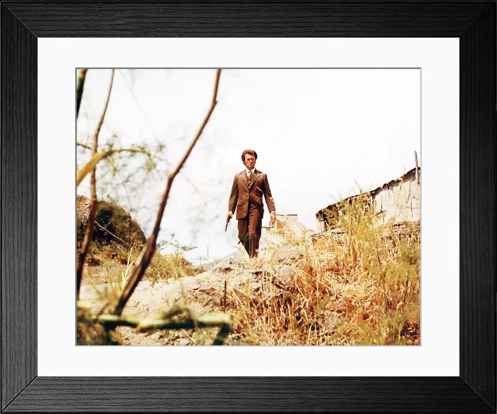 Framed Print : DIRTY HARRY, Clint Eastwood, 1971 DTH 009CP(2294)