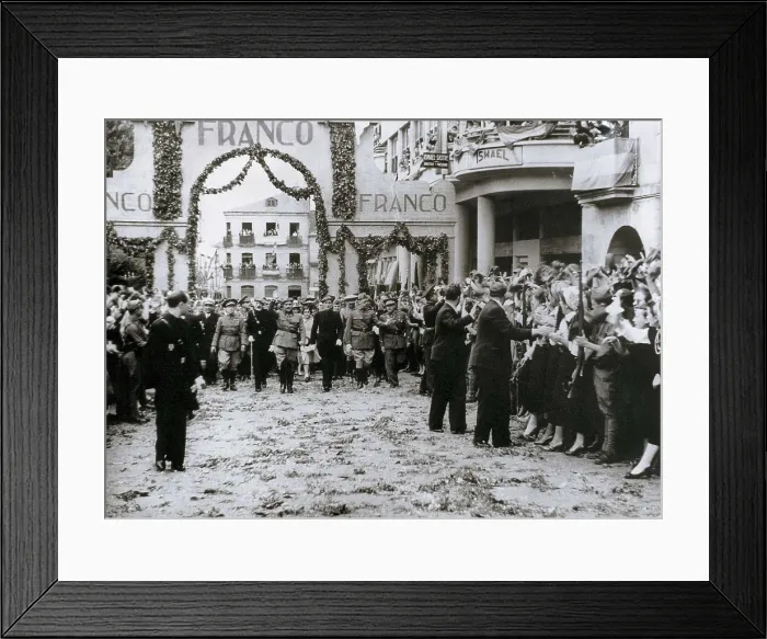 Framed Print : FRANCO BAHAMONDE, Francisco (1892-1975). Francisco Franco visiting Lugo. AISA / Everett Collection**US SALES ONLY**