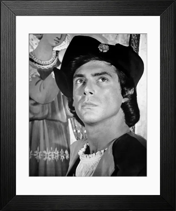Framed Print : THE AGONY AND THE ECSTASY, Tomas Milian, 1965, TM and Copyright 20th Century Fox Film Corp. All rights reserved. Courtesy: Everett Collection Framed Print : THE AGONY AND THE ECSTASY, Tomas Milian, 1965, TM and Copyright 20th Century Fox Film Corp. All rights reserved. Courtesy: Everett Collection