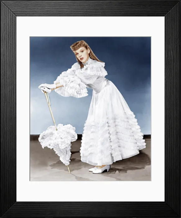 Framed Print : MEET ME IN ST. LOUIS, Judy Garland, 1944