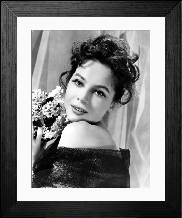 Framed Print : THE DOCTOR'S DILEMMA, Leslie Caron, 1958