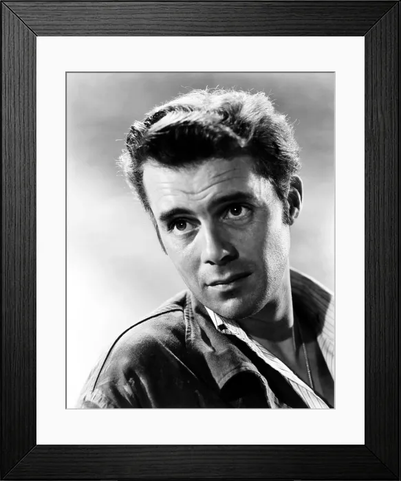 Framed Print : THE DOCTOR'S DILEMMA, Dirk Bogarde, 1958