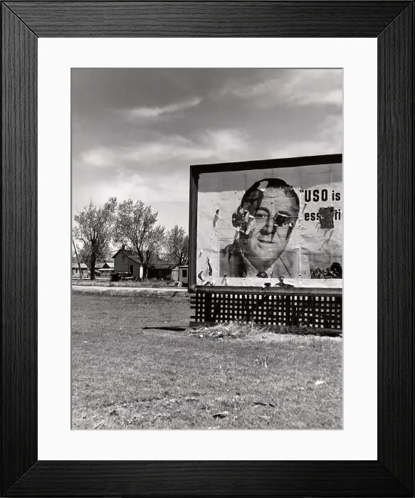 Framed Print : Nebraska, billboard promoting the USO (United Service Organizations), with image of President Franklin D. Roosevelt, Gothenburg, photograph by John Vachon, May, 1942