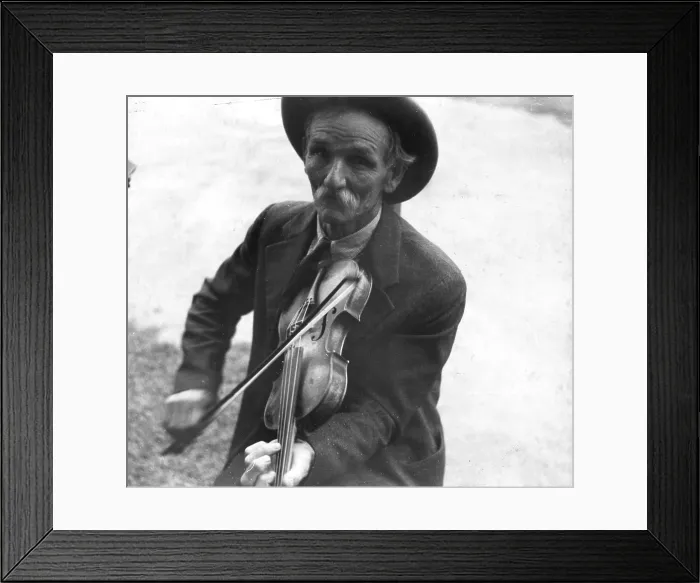 Framed Print : Fiddlin Bill Henseley, mountain fiddler, photograph by Ben Shahn, Asheville, North Carolina, 1938 Framed Print : Fiddlin Bill Henseley, mountain fiddler, photograph by Ben Shahn, Asheville, North Carolina, 1938