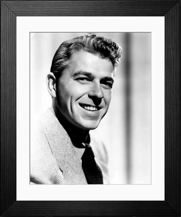Framed Print : JUKE GIRL, Ronald Reagan, 1942 Framed Print : JUKE GIRL, Ronald Reagan, 1942