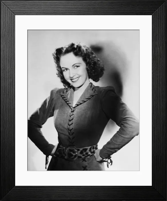 Framed Print : JUNGLE GIRL, Frances Gifford, 1941 Framed Print : JUNGLE GIRL, Frances Gifford, 1941