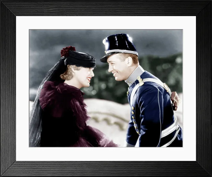 Framed Print : THE MERRY WIDOW, from left: Jeanette MacDonald, Maurice Chevalier, 1934 Framed Print : THE MERRY WIDOW, from left: Jeanette MacDonald, Maurice Chevalier, 1934