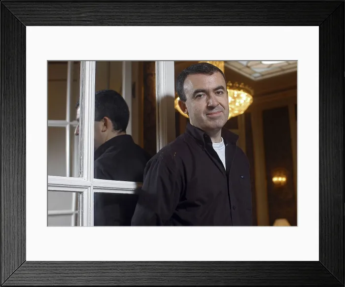 Framed Print : SILVALorenzo (1966). Writer. 2005. Oscar Elias / AISA / Everett Collection (184457)**US SALES ONLY**