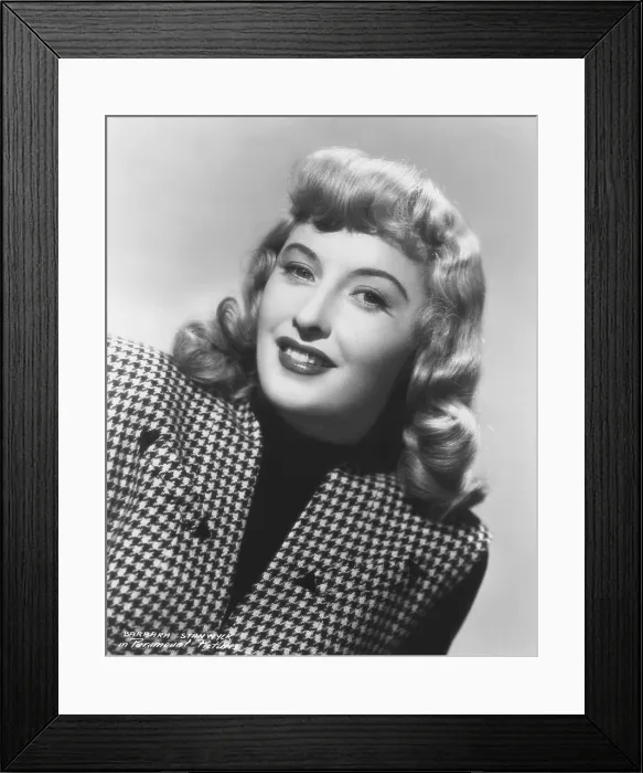 Framed Print : DOUBLE INDEMNITY, Barbara Stanwyck, 1944 Framed Print : DOUBLE INDEMNITY, Barbara Stanwyck, 1944
