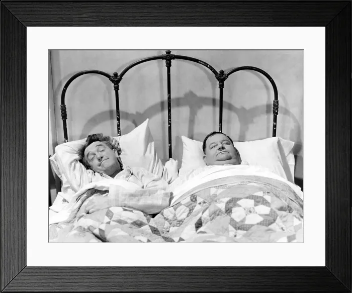 Framed Print : AIR RAID WARDENS, Stan Laurel, Oliver Hardy (Laurel & Hardy), 1943