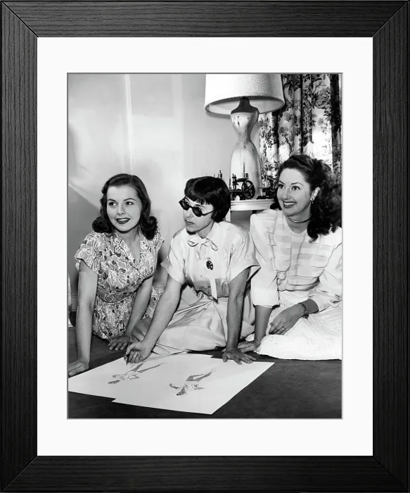 Framed Print : EDITH HEAD (center), with actresses Laura Elliot (l) and Virginia O'Brien (r), in the late 1940's.. Courtesy: CSU Archives  /  Everett Collection