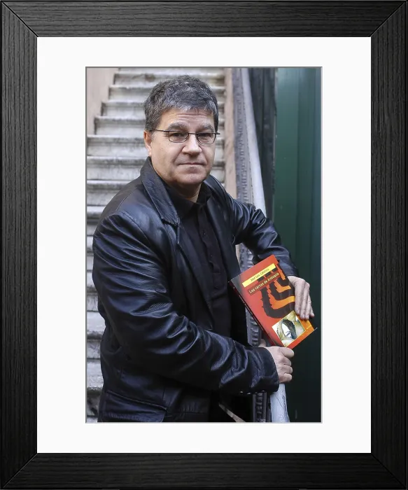 Framed Print : CABALLEROJos Luis. Writer. 2005. Oscar Elias / AISA / Everett Collection (184471)**US SALES ONLY**