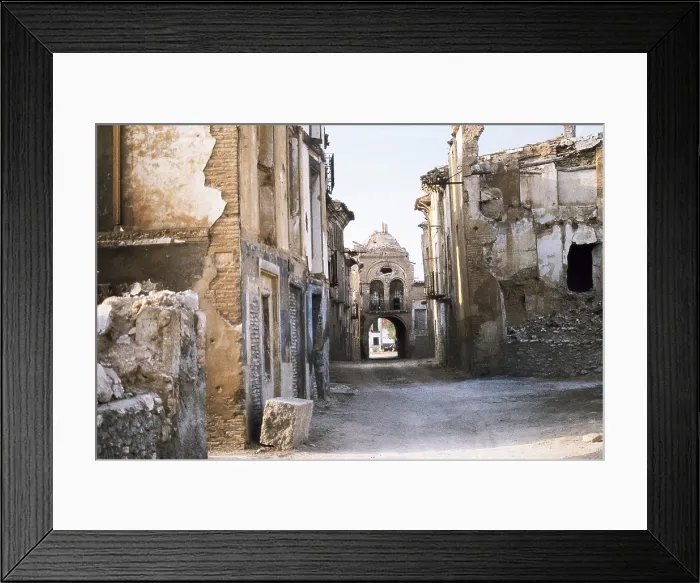 Framed Print : SPAIN. Belchite. Spanish Civil War (1936-1939). Ruins of the city of Belchite, where the battle of Belchite took place (24th August-5th September, 1936)