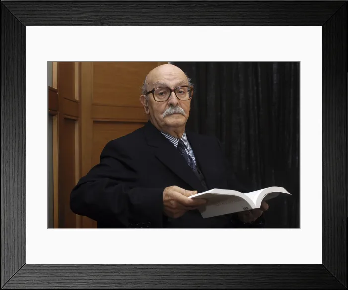 Framed Print : VILANOVAAntonio. Writer. 2005. Oscar Elias / AISA / Everett Collection (184487)**US SALES ONLY** Framed Print : VILANOVAAntonio. Writer. 2005. Oscar Elias / AISA / Everett Collection (184487)**US SALES ONLY**
