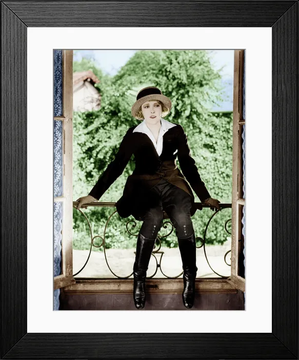 Framed Print : THE PERILS OF PAULINE, Pearl White, 1914 Framed Print : THE PERILS OF PAULINE, Pearl White, 1914