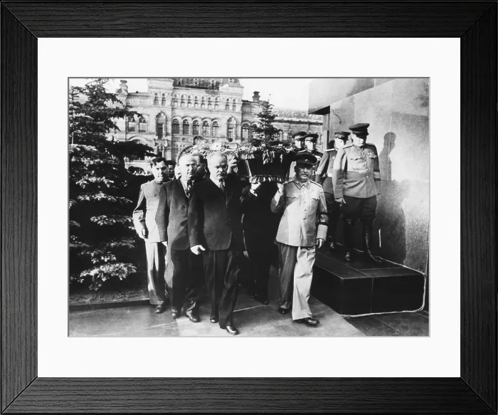 Framed Print : Josep Stalin and V.M. Molotov were the head pallbearers for Kalinin. Soviet President Mikhail I. Kalinin died in June 1946. On left are Georgy Malenkov and Lavrentiy Beria Framed Print : Josep Stalin and V.M. Molotov were the head pallbearers for Kalinin. Soviet President Mikhail I. Kalinin died in June 1946. On left are Georgy Malenkov and Lavrentiy Beria