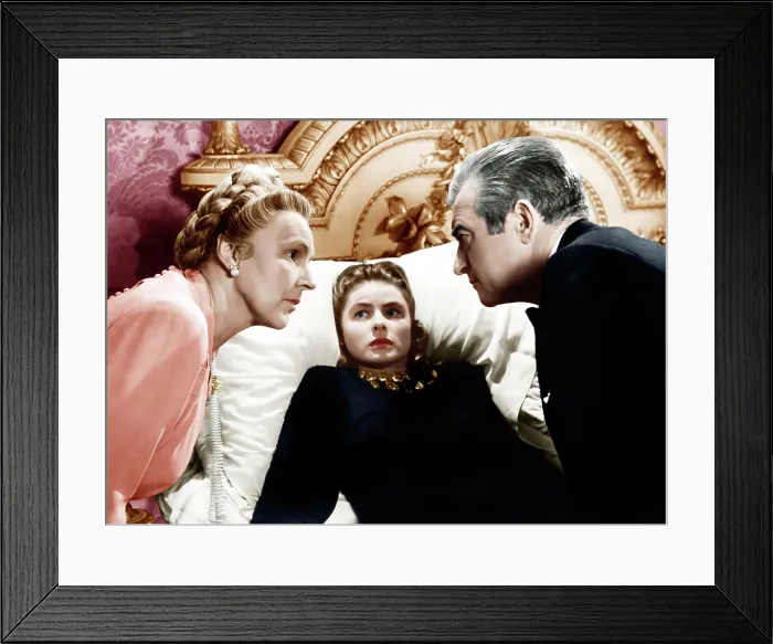 Framed Print : NOTORIOUS, from left: Madame Leopoldine Konstantin, Ingrid Bergman, Claude Rains, 1946