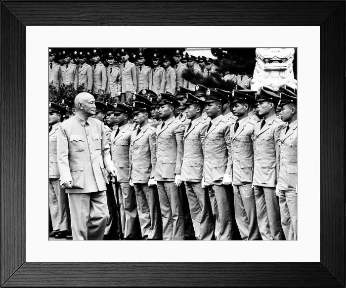 Framed Print : President Chiang Kai-shek inspects uniformed students at the commencement of five service schools, 1970. Courtesy: CSU Archives / Everett Collection