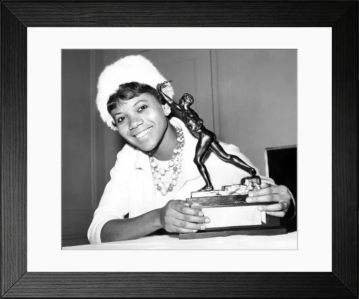 Framed Print : NEW YORK:The recently marrried Wilma Rudolph Ward is the third woman in 31 years to receive the coveted prize given annually by the Amateur Athletic Union. 2 / 25 / 62