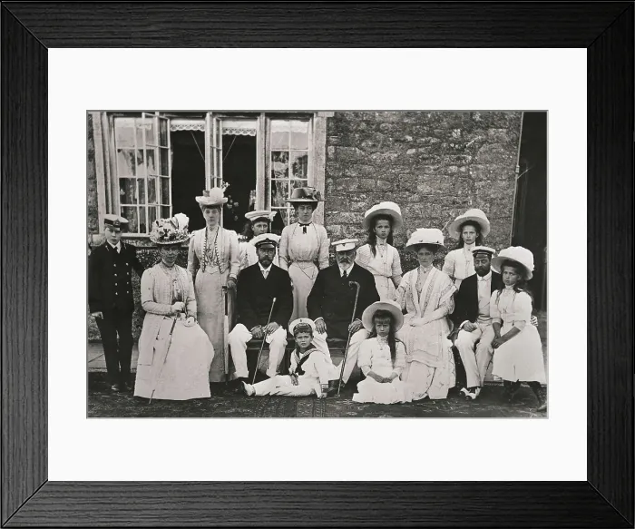 Framed Print : The Russian imperial family visiting the British royal family. Sitting, in the middle, tsar Nicholas II (left) and Edward VII. AISA / Everett Collection**US SALES ONLY**