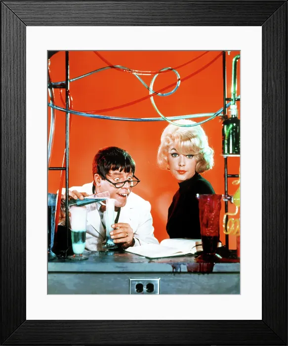 Framed Print : THE NUTTY PROFESSOR, (from left): Jerry Lewis, Stella Stevens, 1963