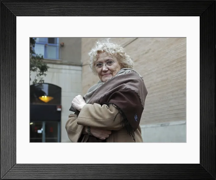 Framed Print : SIMOIsabel-Clara (1943). Writer. 2005. Oscar Elias / AISA / Everett Collection (184500)**US SALES ONLY** Framed Print : SIMOIsabel-Clara (1943). Writer. 2005. Oscar Elias / AISA / Everett Collection (184500)**US SALES ONLY**