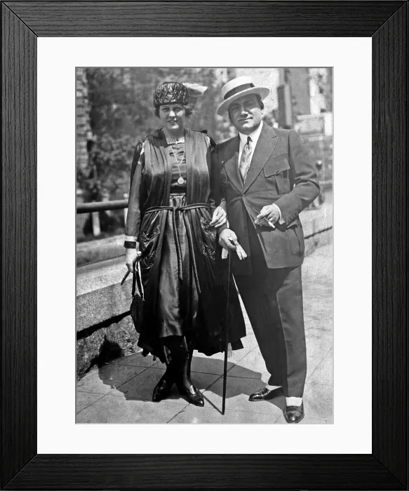 Framed Print : Enrico Caruso and his wife, Dorothy Park Benjamin, take a walk on Fifth Avenue in New York, 1918. Courtesy: CSU Archives / Everett Collection