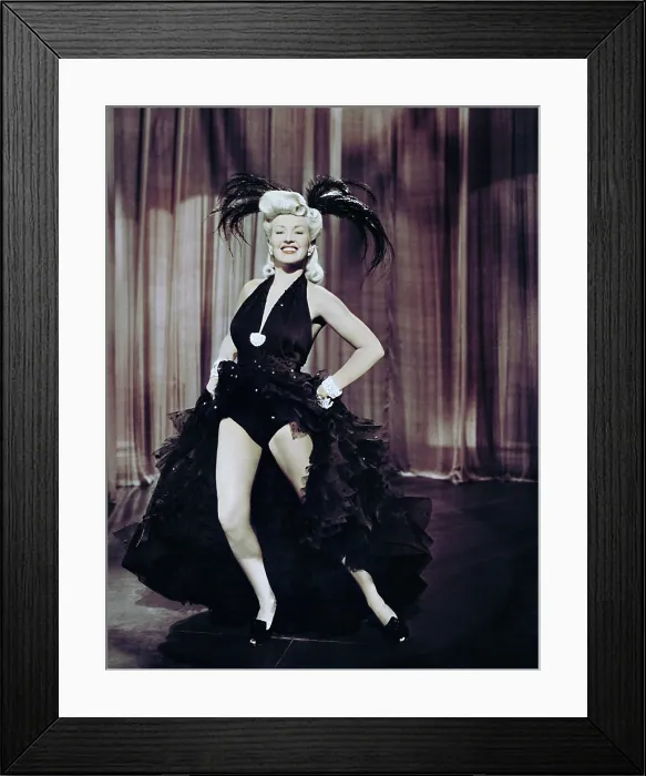 Framed Print : PIN UP GIRL, Betty Grable, 1944, TM & Copyright 20th Century Fox Film Corp. / courtesy Everett Collection