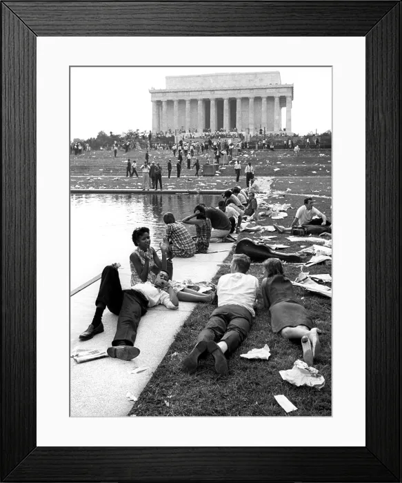 Framed Print : Civil Rights demonstrators in Washington D.C.relax after rally at Lincoln Memorial, 8 / 28 / 63. Courtesy: CSU Archives  /  Everett Collection