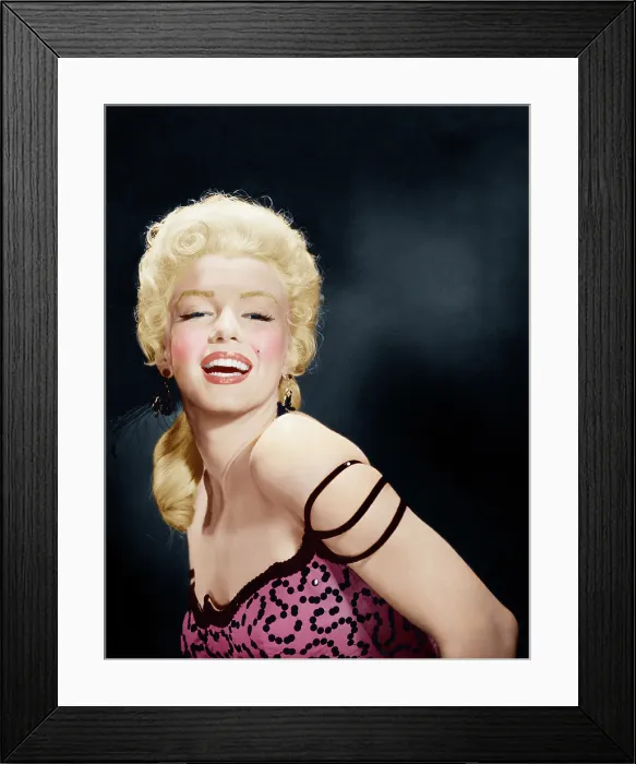 Framed Print : RIVER OF NO RETURN, Marilyn Monroe, 1954. 20th Century-Fox Film Corporation, TM & copyright / courtesy Everett Collection