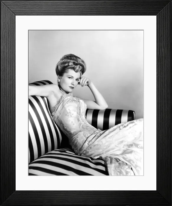 Framed Print : IVY, Joan Fontaine, 1947 Framed Print : IVY, Joan Fontaine, 1947