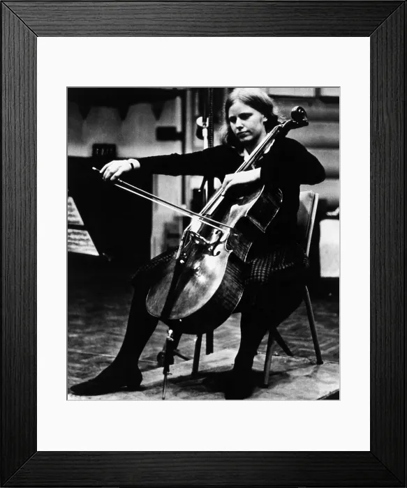 Framed Print : Jacqueline du Pre, 1967. Courtesy: CSU Archives / Everett Collection