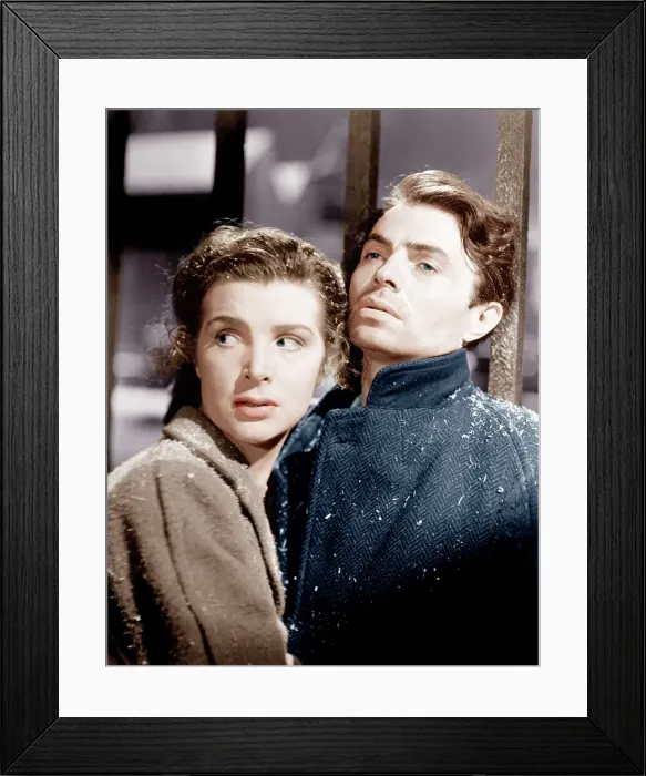 Framed Print : ODD MAN OUT, from left: Kathleen Ryan, James Mason, 1947 Framed Print : ODD MAN OUT, from left: Kathleen Ryan, James Mason, 1947