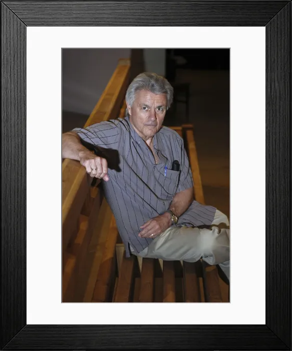 Framed Print : IRVINGJohn (1942). Writer. 2006. Oscar Elias / AISA / Everett Collection (184524)**US SALES ONLY**