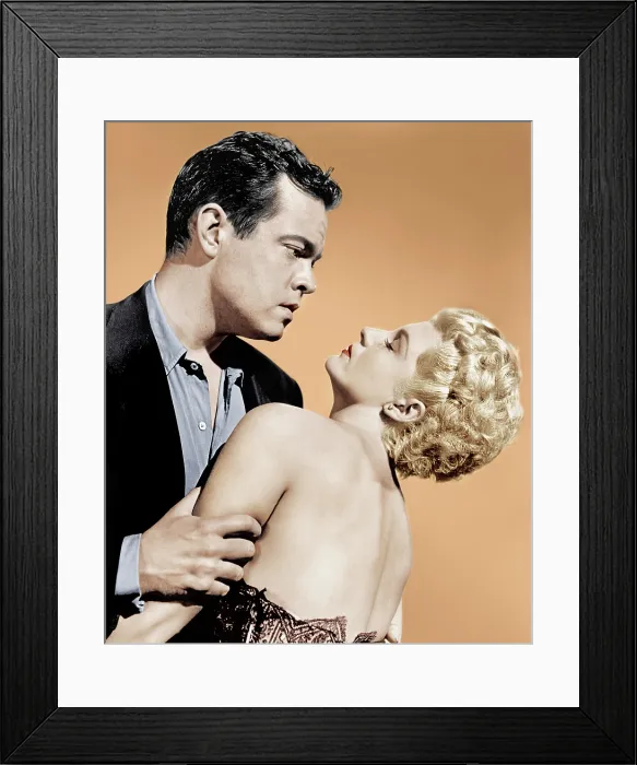 Framed Print : THE LADY FROM SHANGHAI, from left: Orson Welles, Rita Hayworth, 1947