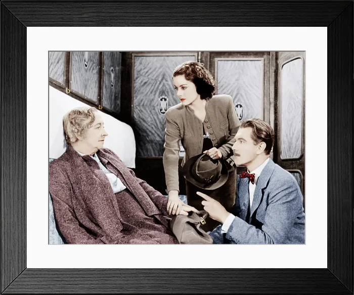 Framed Print : THE LADY VANISHES, from left: Dame May Whitty, Margaret Lockwood, Michael Redgrave, 1938