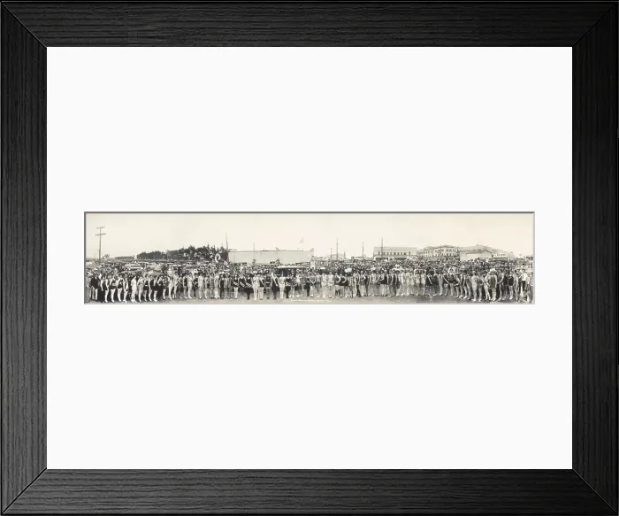 Framed Print : Venice Bathing Beauty Pageant, panoramic photograph of a beauty pageant on Venice beach, photograph by Miles F. Weaver, California, 1926 Framed Print : Venice Bathing Beauty Pageant, panoramic photograph of a beauty pageant on Venice beach, photograph by Miles F. Weaver, California, 1926