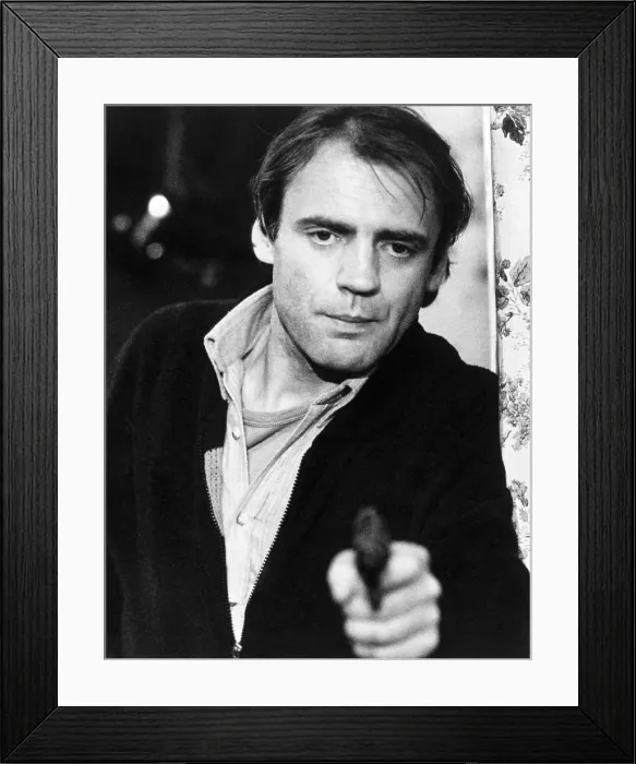 Framed Print : KNIFE IN THE HEAD, (aka MESSER IM KOPF), Bruno Ganz, 1978, (c) New Yorker Films / courtesy Everett Collection