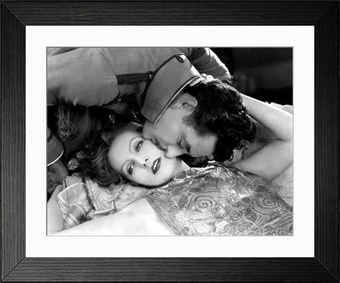 Framed Print : FLESH AND THE DEVIL, Greta Garbo, John Gilbert, 1926 Framed Print : FLESH AND THE DEVIL, Greta Garbo, John Gilbert, 1926