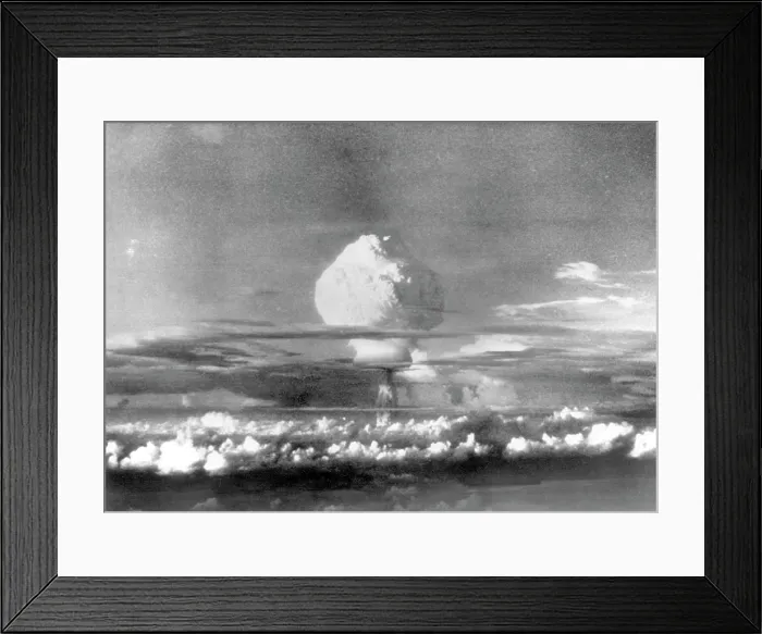 Framed Print : Atomic energy: An explosion of the H-Bomb during testing in the Marshall Islands, 1952.. Courtesy: CSU Archives / Everett Collection Framed Print : Atomic energy: An explosion of the H-Bomb during testing in the Marshall Islands, 1952.. Courtesy: CSU Archives / Everett Collection
