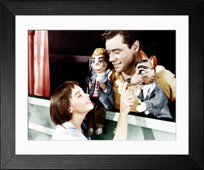 Framed Print : LILI, from left: Leslie Caron, Mel Ferrer, 1953 Framed Print : LILI, from left: Leslie Caron, Mel Ferrer, 1953