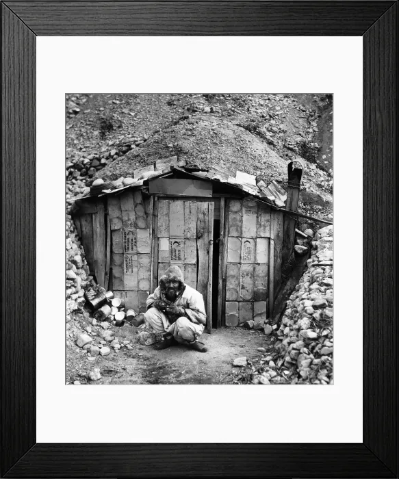 Framed Print : A South Korean man who lost his family and possessions during the Korean War, 1951.. Courtesy: CSU Archives / Everett Collection Framed Print : A South Korean man who lost his family and possessions during the Korean War, 1951.. Courtesy: CSU Archives / Everett Collection