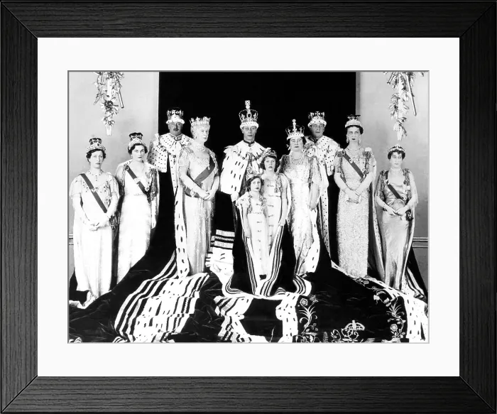 Framed Print : The Royal family poses for the official Coronation group picture