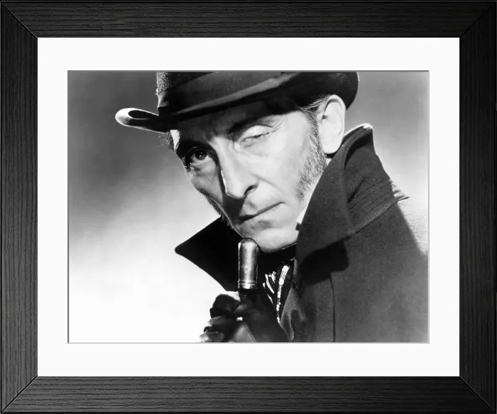 Framed Print : THE FLESH AND THE FIENDS, Peter Cushing, 1960 Framed Print : THE FLESH AND THE FIENDS, Peter Cushing, 1960