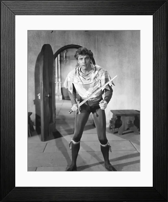 Framed Print : THE FLAME AND THE ARROW, Burt Lancaster, 1950