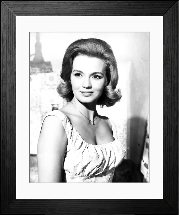 Framed Print : JESSICA, Angie Dickinson, 1962 Framed Print : JESSICA, Angie Dickinson, 1962