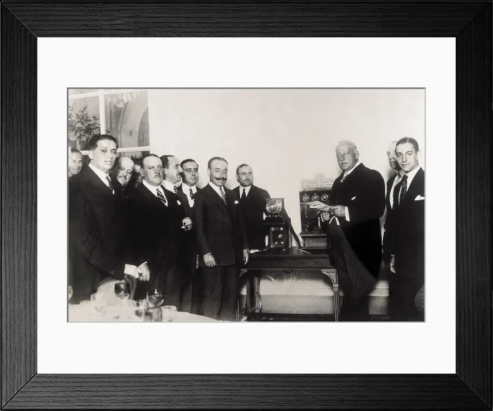 Framed Print : Spain. Primo de Rivera's Dictatorship (1923-1930). Inauguration of service of Telefnica (Spanish Phone Company)