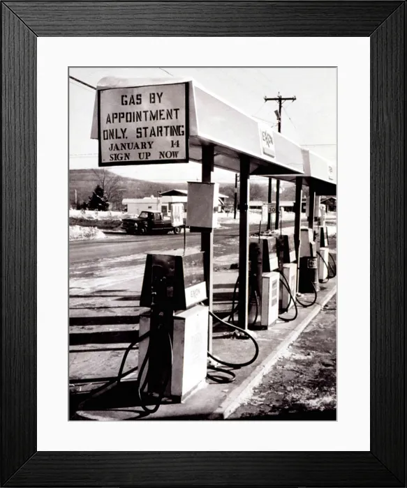Framed Print : GAS SHORTAGE-A gas station in Amherst, Mass. during the gas shortage, 1 / 15 / 74.. Courtesy: CSU Archives  /  Everett Collection